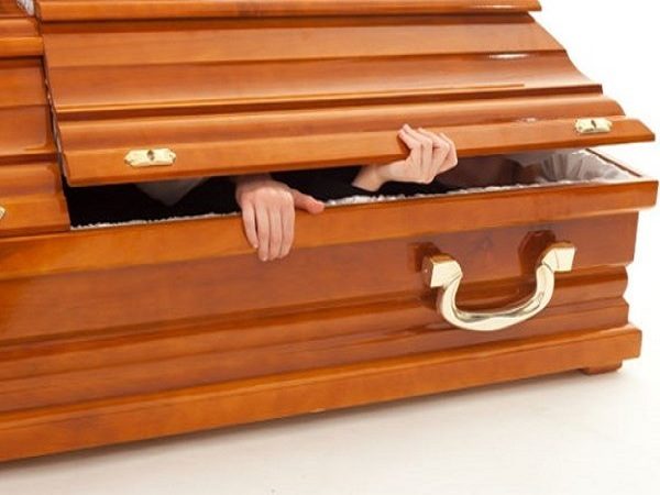 Nằm mơ thấy quan tài mở nắp đánh con gì có ý nghĩa gì
