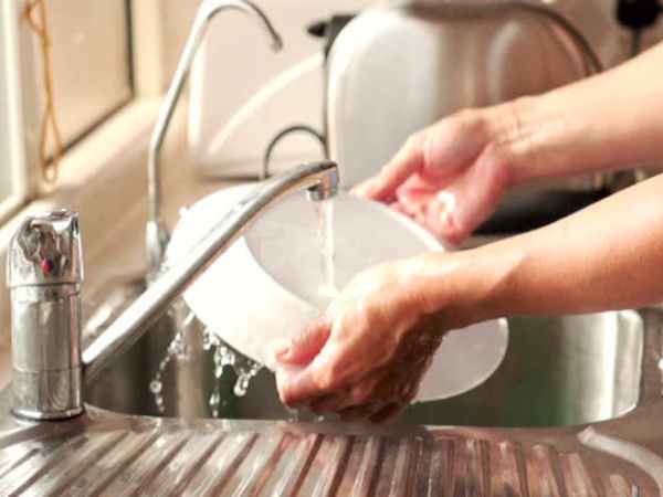 Mơ thấy rửa chén có điềm báo gì, đánh xổ số số nào trúng?