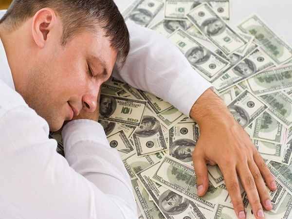 Nằm mơ thấy tiền giả đánh con gì may mắn dễ ăn nhất
