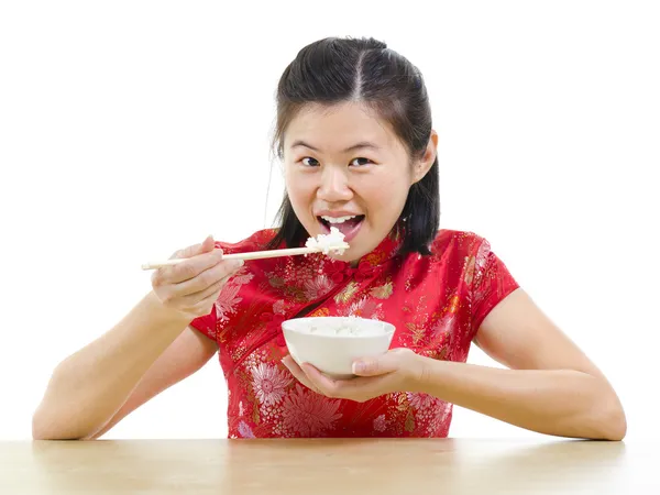 Mơ thấy ăn cơm may hay rủi đánh con gì tiền xếp chật ví?