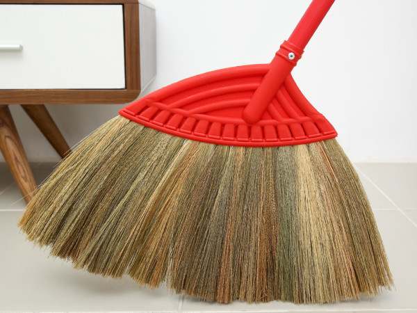 Trông thấy cái chổi hay thể hiện ý nghĩa gì đặc biệt