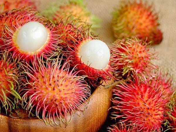 Ngủ mơ thấy quả chôm chôm là điềm đen hay đỏ?